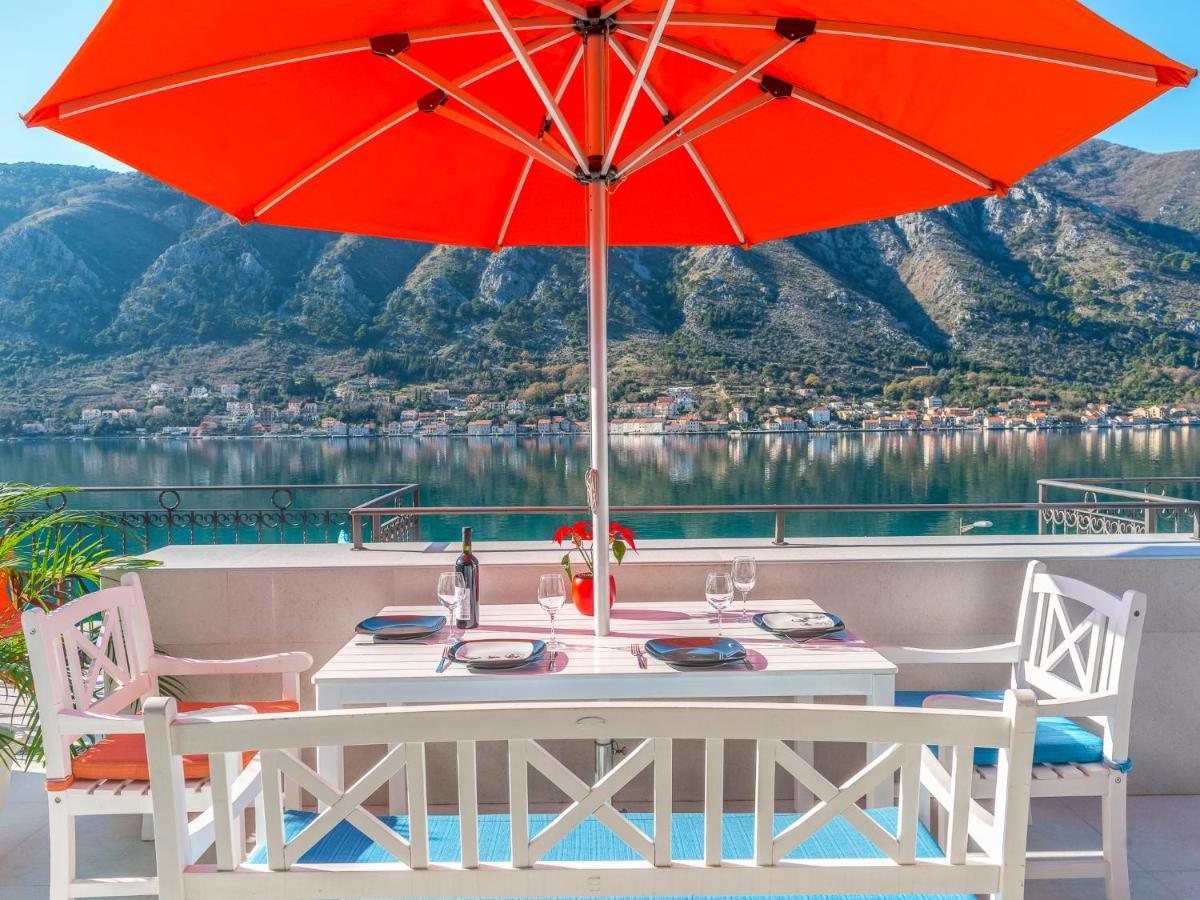 Apartments Windrose Kotor Exterior foto
